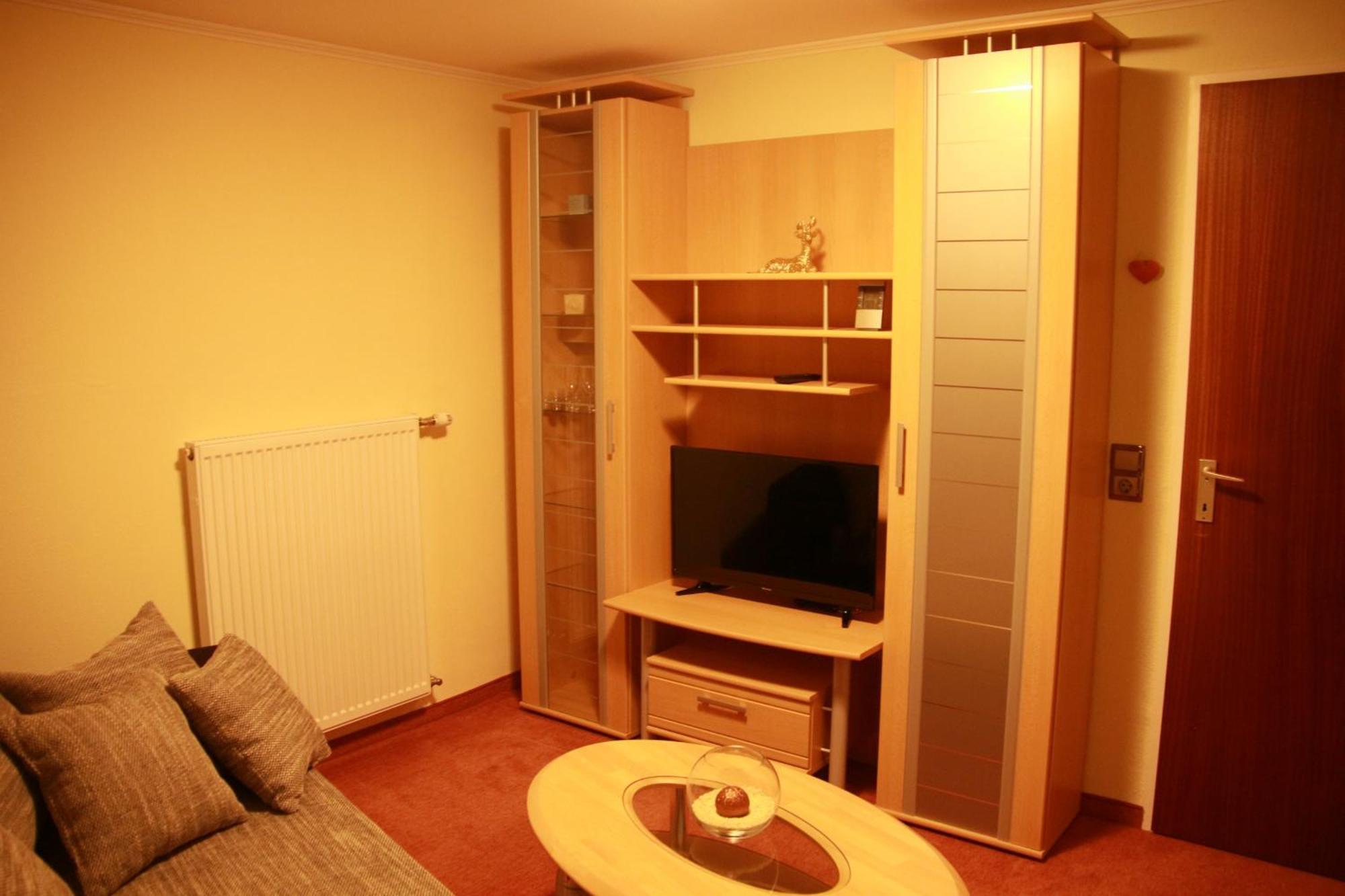 Hotel Haus Kartoner Schladming Habitación foto