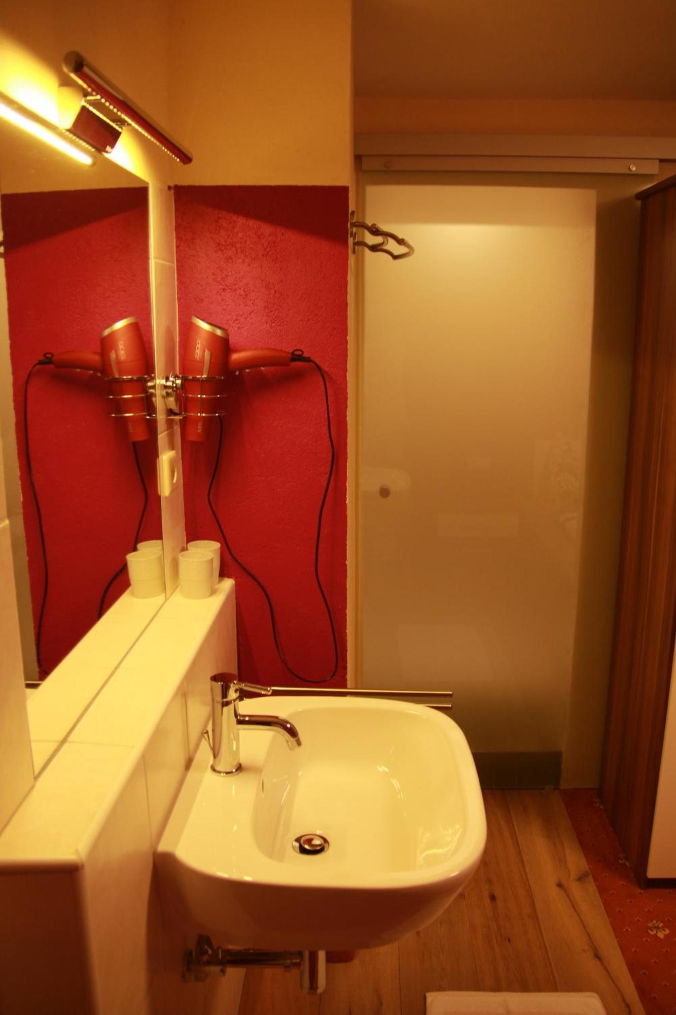 Hotel Haus Kartoner Schladming Habitación foto